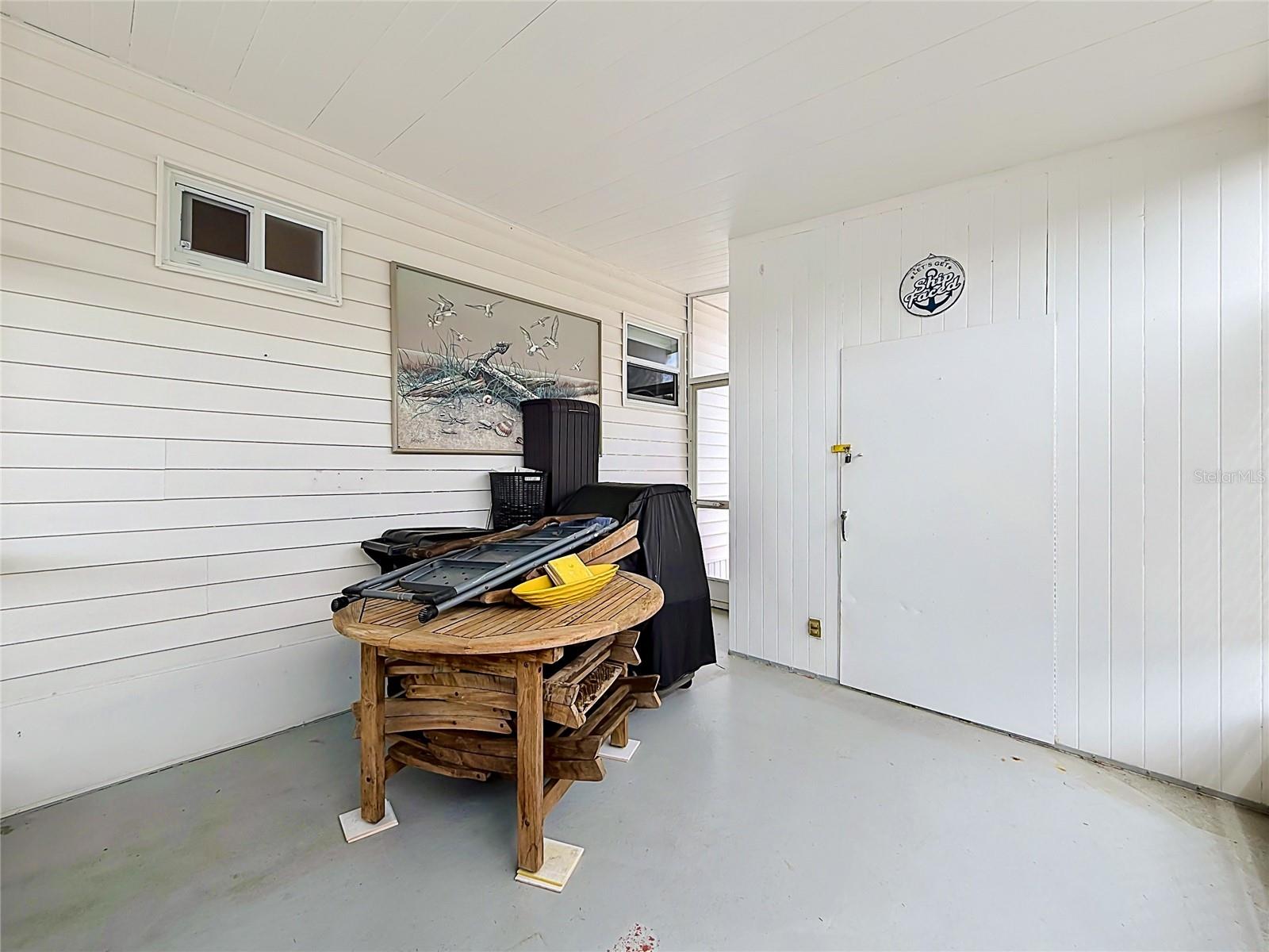 HOLIDAY SHORES MOBILE PARK UNREC - Residential