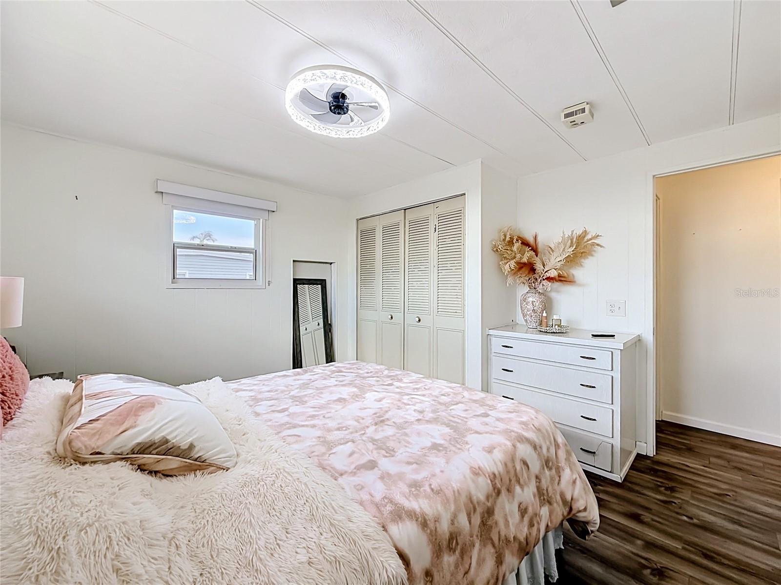 HOLIDAY SHORES MOBILE PARK UNREC - Residential