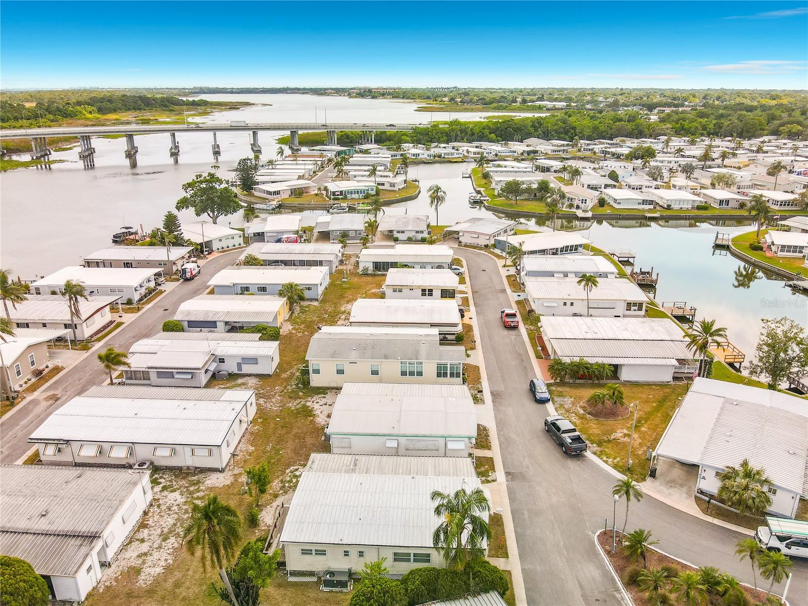 HOLIDAY SHORES MOBILE PARK UNREC - Residential