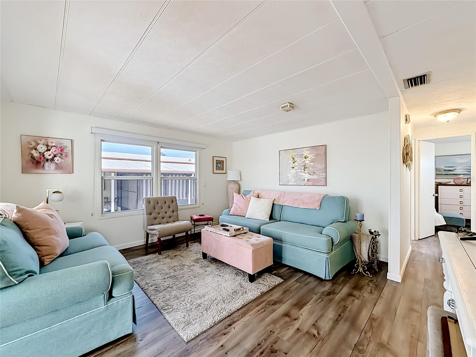 HOLIDAY SHORES MOBILE PARK UNREC - Residential