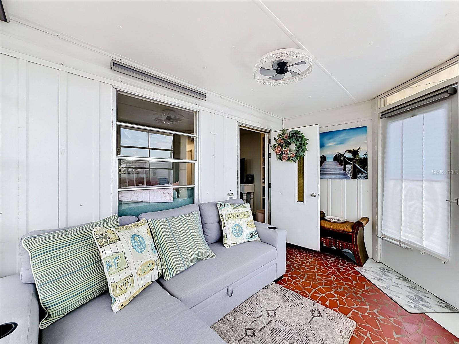 HOLIDAY SHORES MOBILE PARK UNREC - Residential