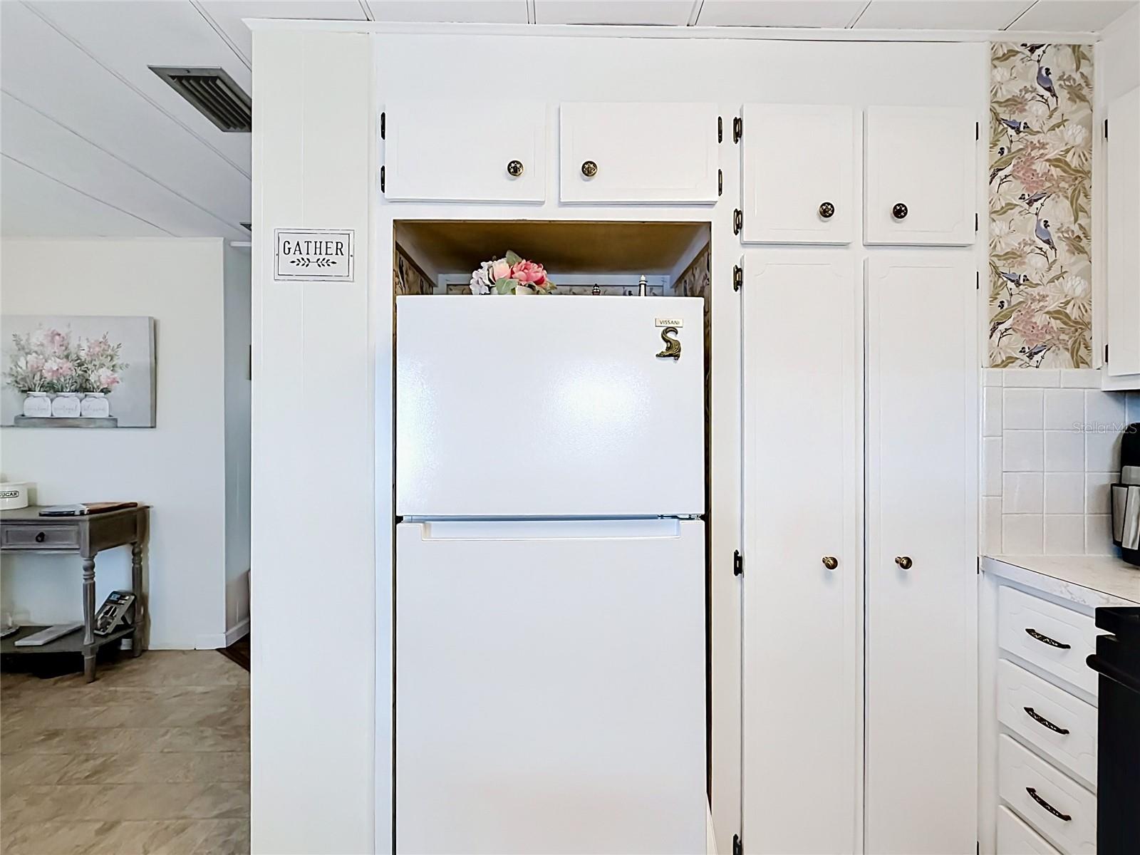 HOLIDAY SHORES MOBILE PARK UNREC - Residential