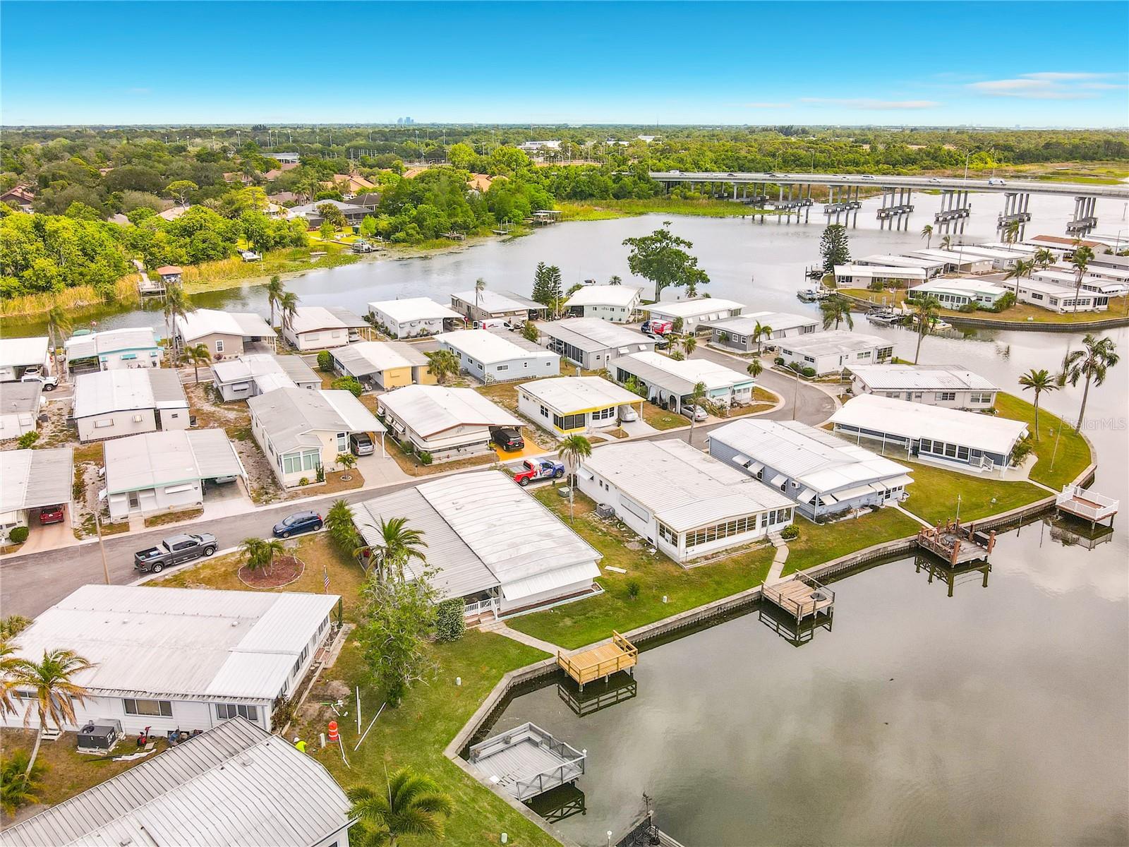 HOLIDAY SHORES MOBILE PARK UNREC - Residential