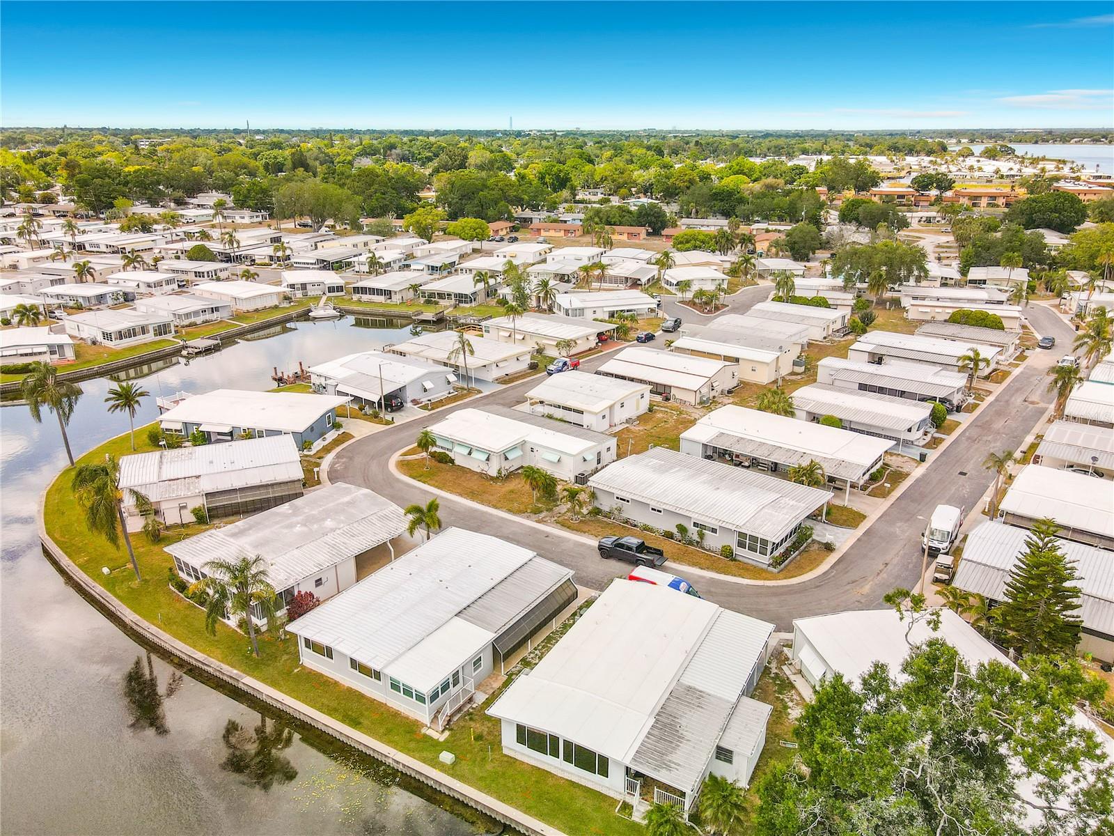 HOLIDAY SHORES MOBILE PARK UNREC - Residential