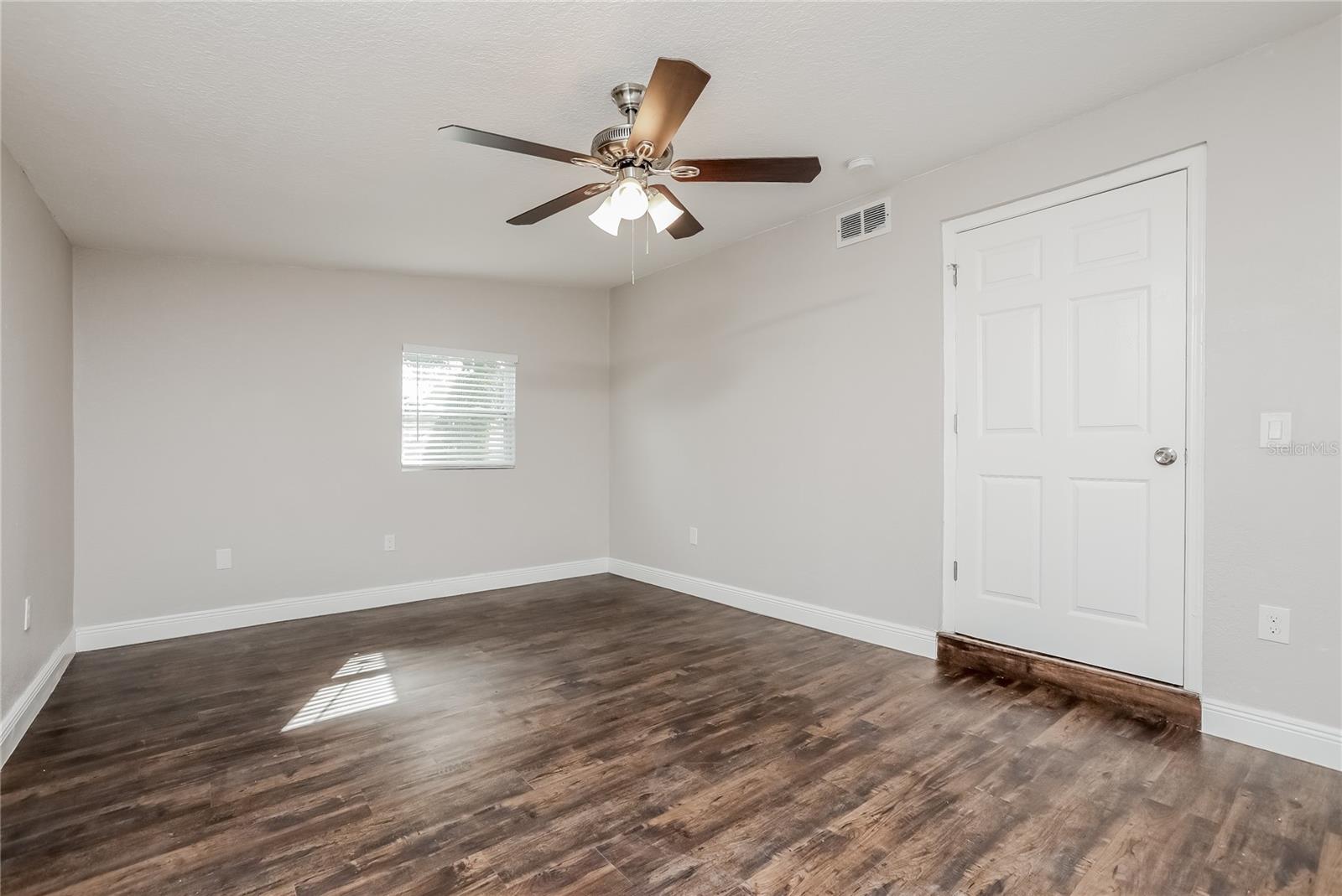 LAKE CANE HILLS ADD 01 - Residential Lease