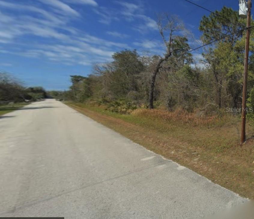 WOODLAND DR
