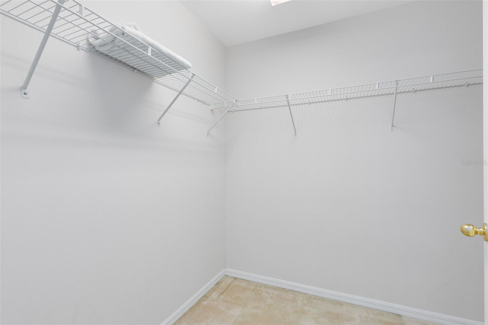 CEDAR GLEN OF ALOMA WOODS - Residential