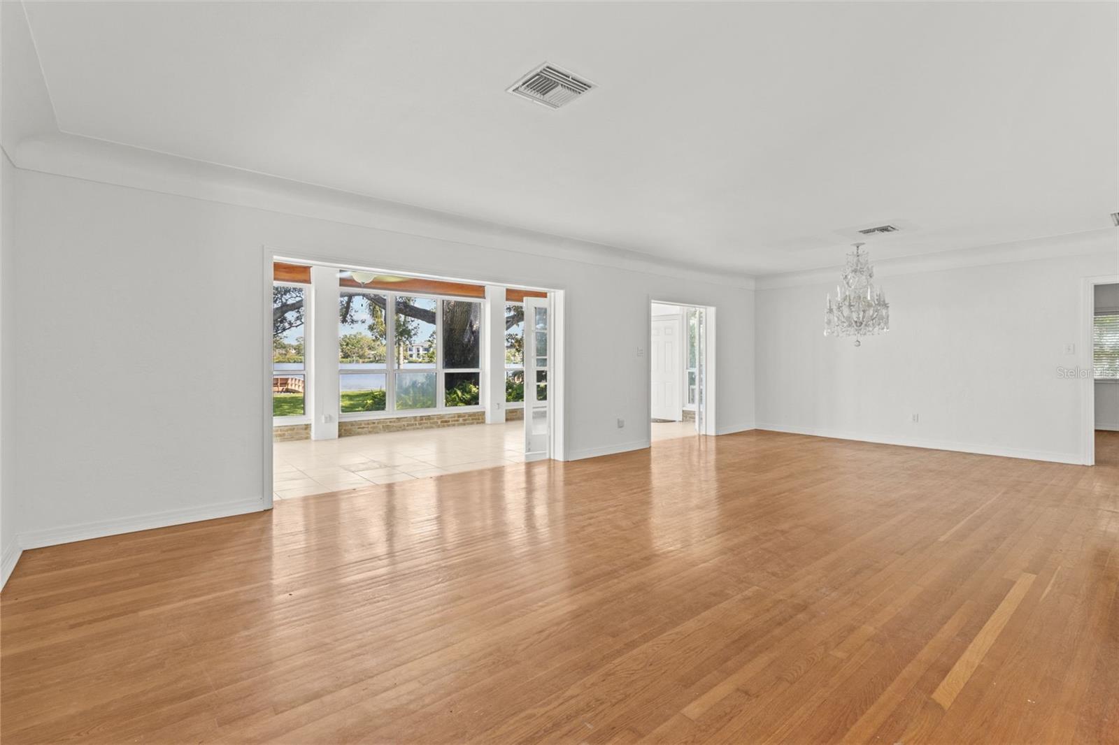 1238 MONTEREY BOULEVARD NE