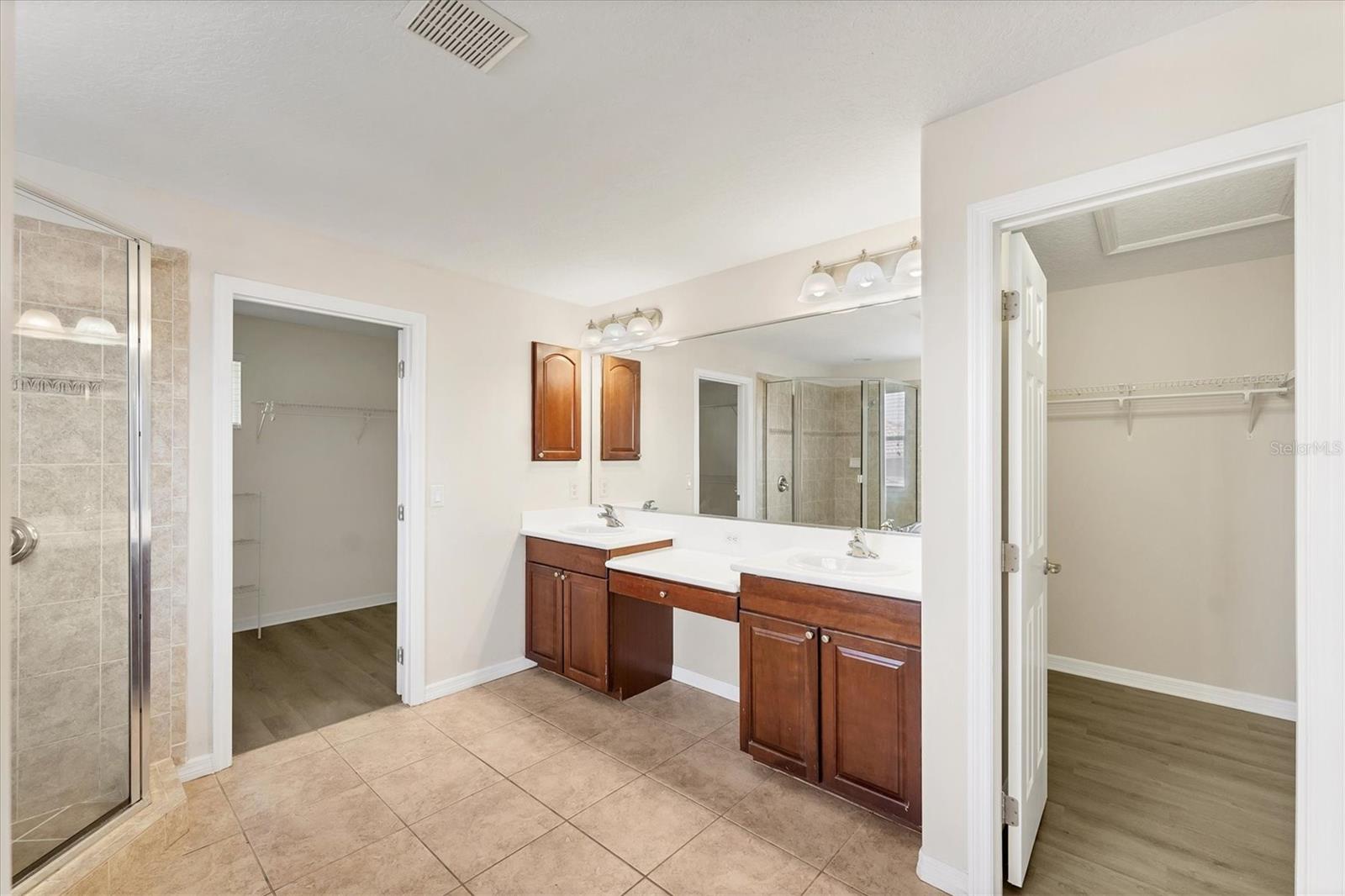 RIVER PLACE - Residential