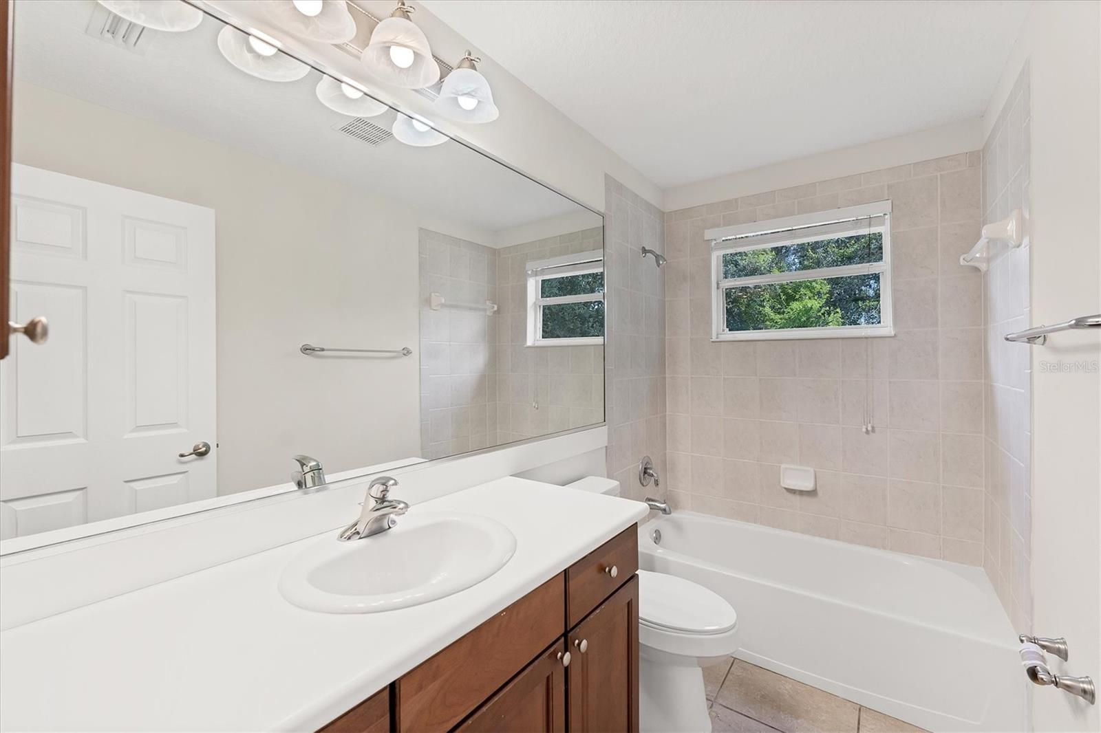 RIVER PLACE - Residential