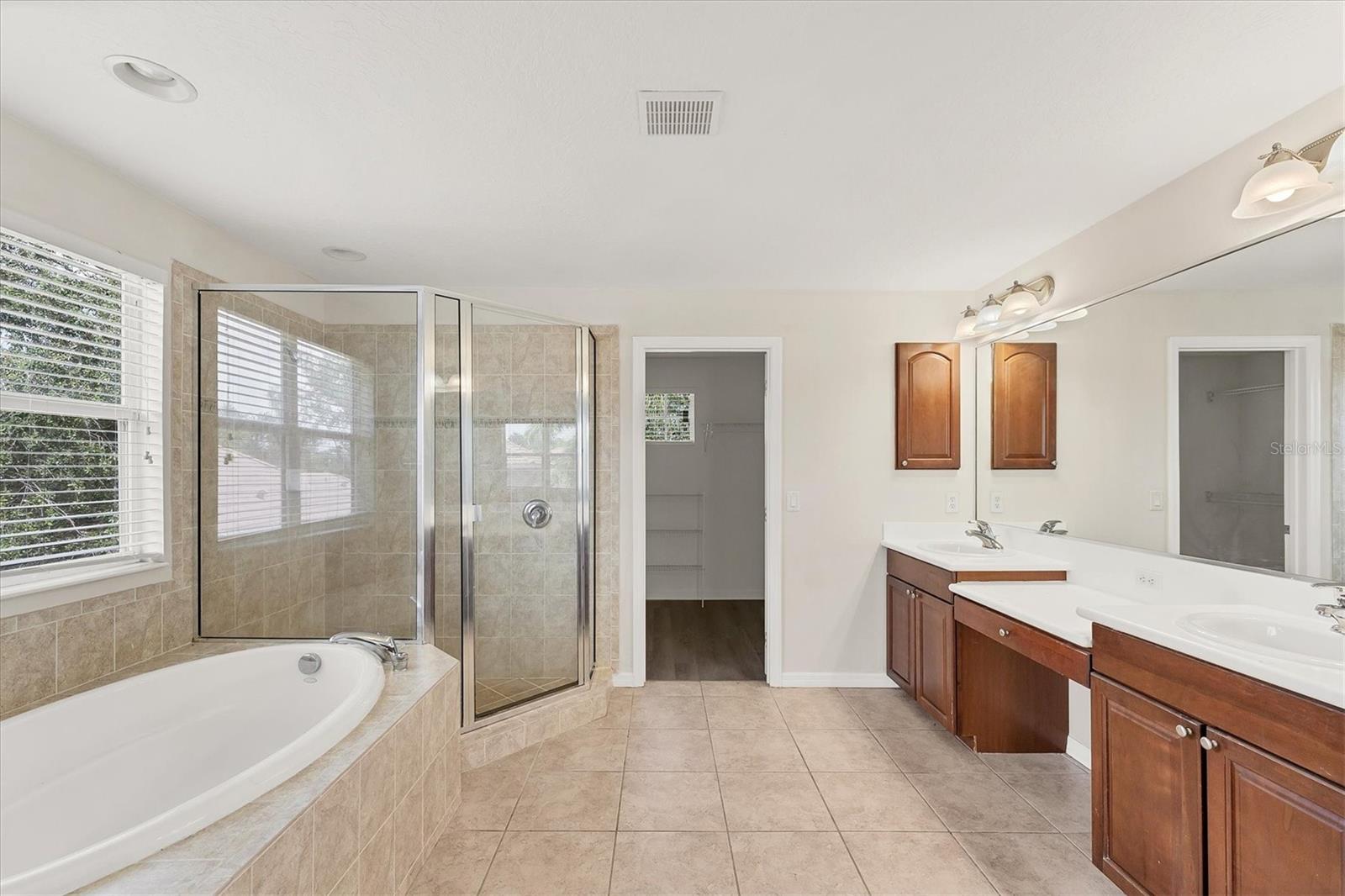 RIVER PLACE - Residential