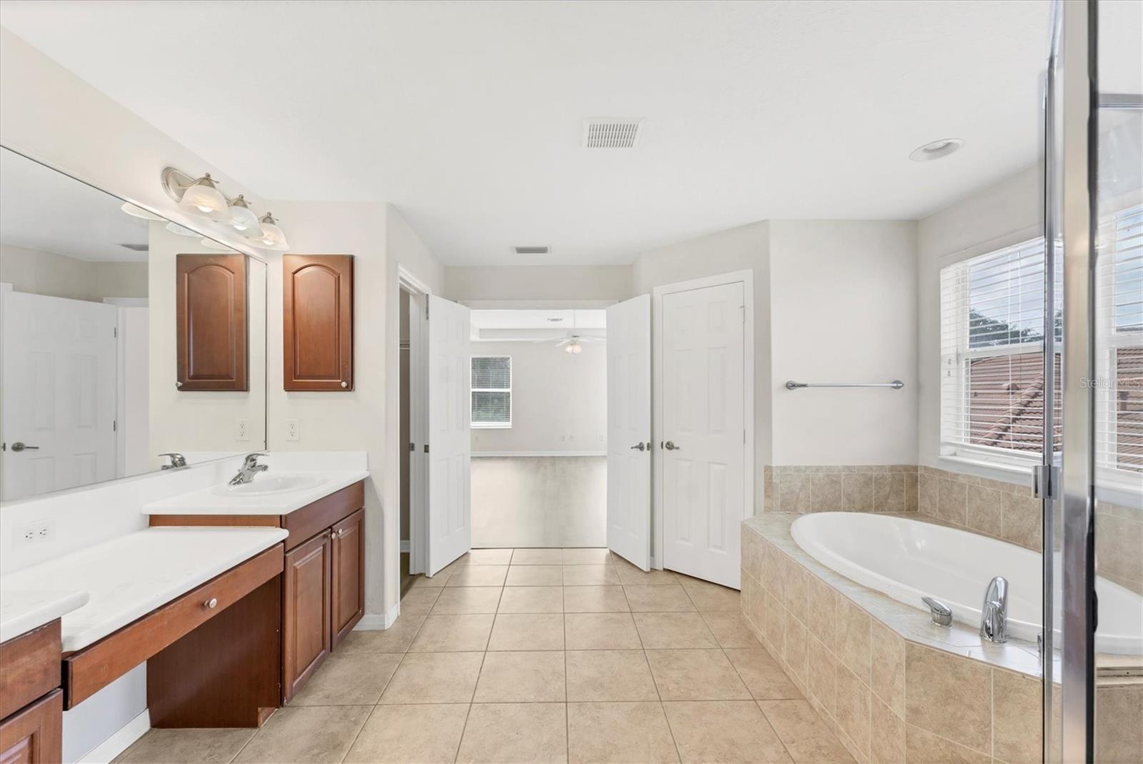 RIVER PLACE - Residential