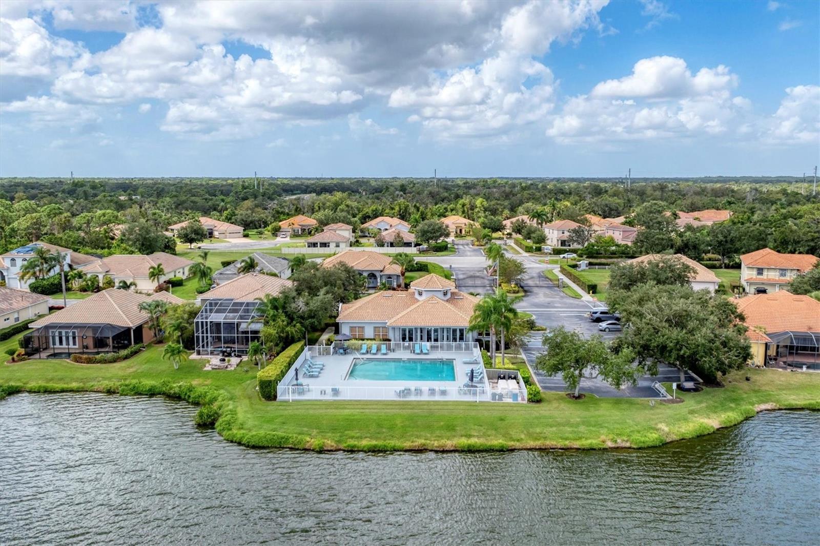 RIVER PLACE - Residential