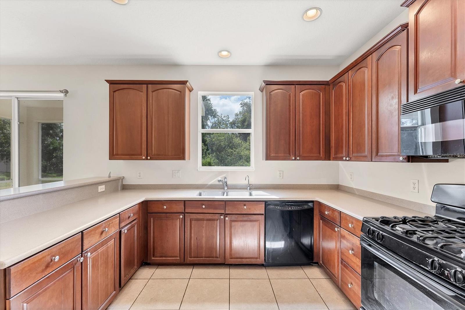 RIVER PLACE - Residential