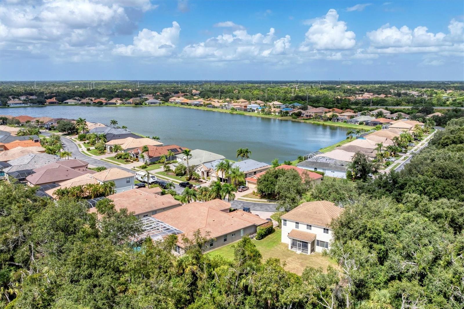 RIVER PLACE - Residential