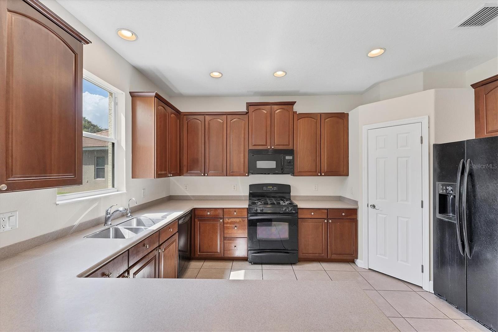 RIVER PLACE - Residential