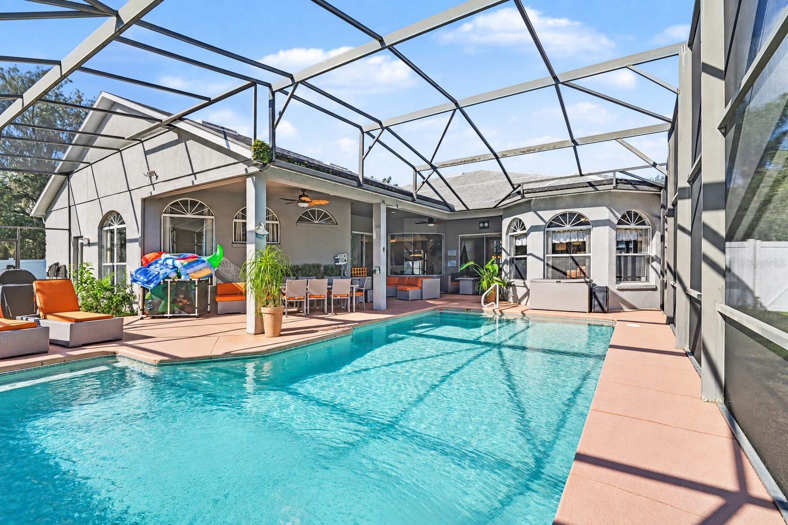 1325 TALL MAPLE LOOP
