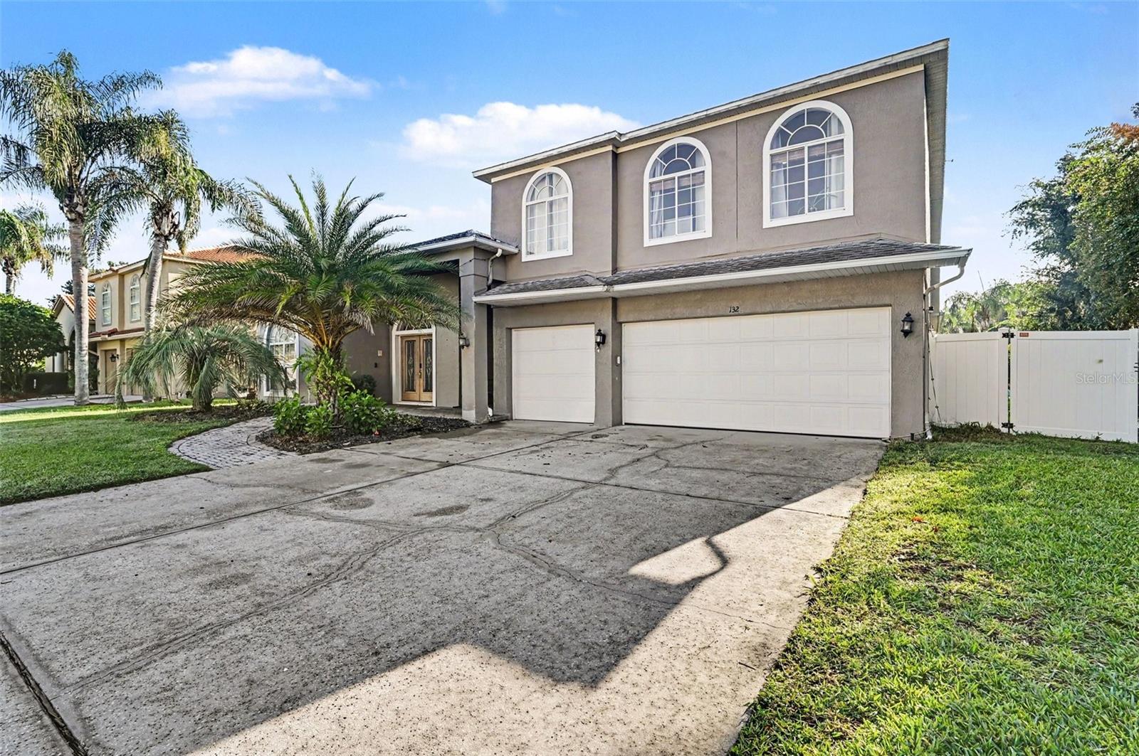 1325 TALL MAPLE LOOP