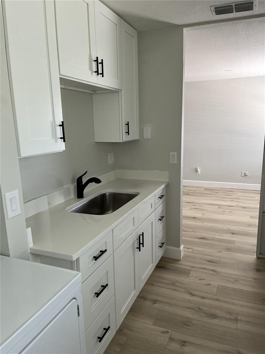 HILL CREST VILLAS - Residential