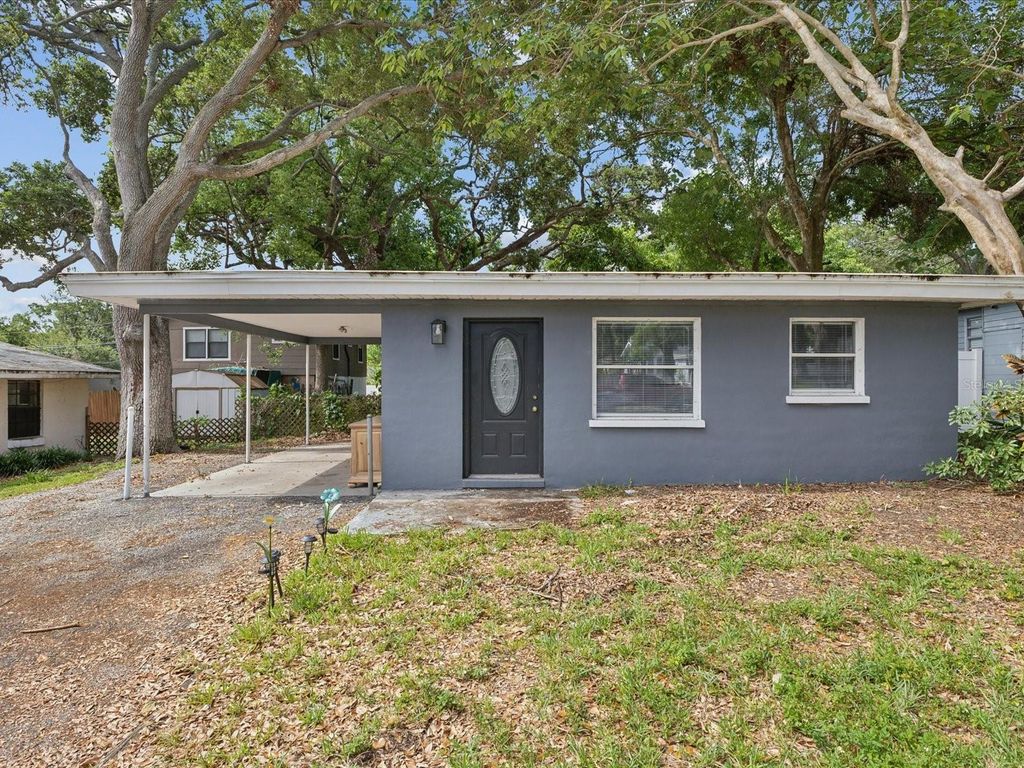 Photo of 705 3rd Avenue NE, Largo, FL 33770 (MLS # TB8395548)