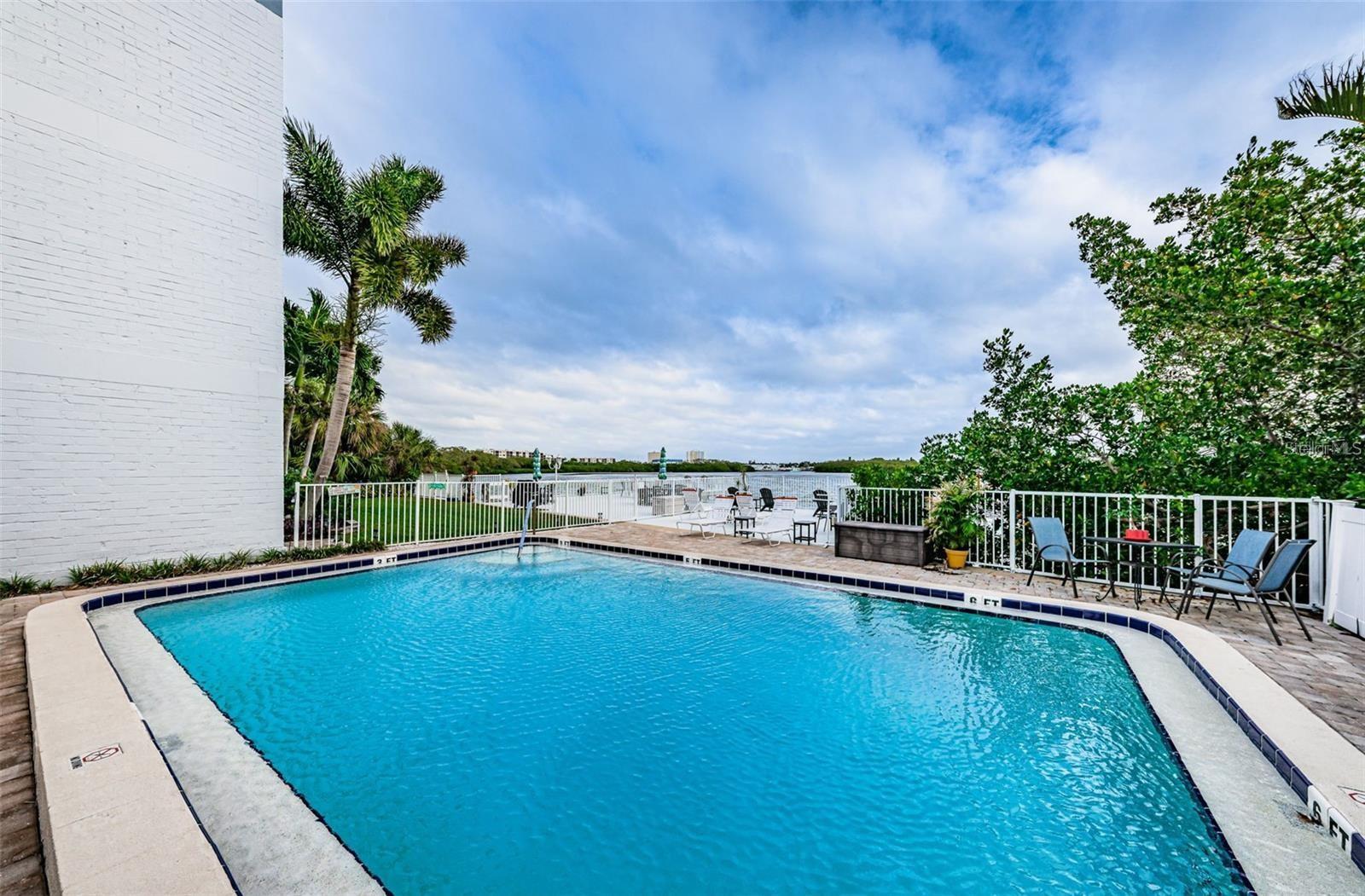 1859 SHORE DRIVE S 107