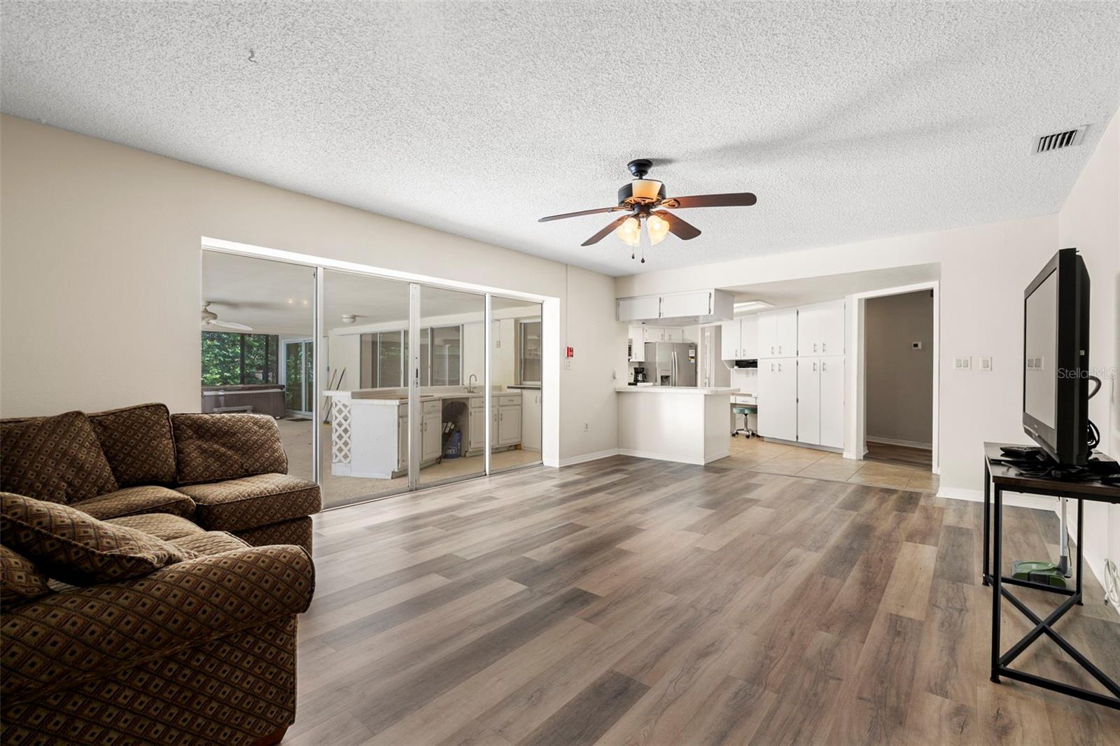 DUNBRIDGE WOODS - Residential