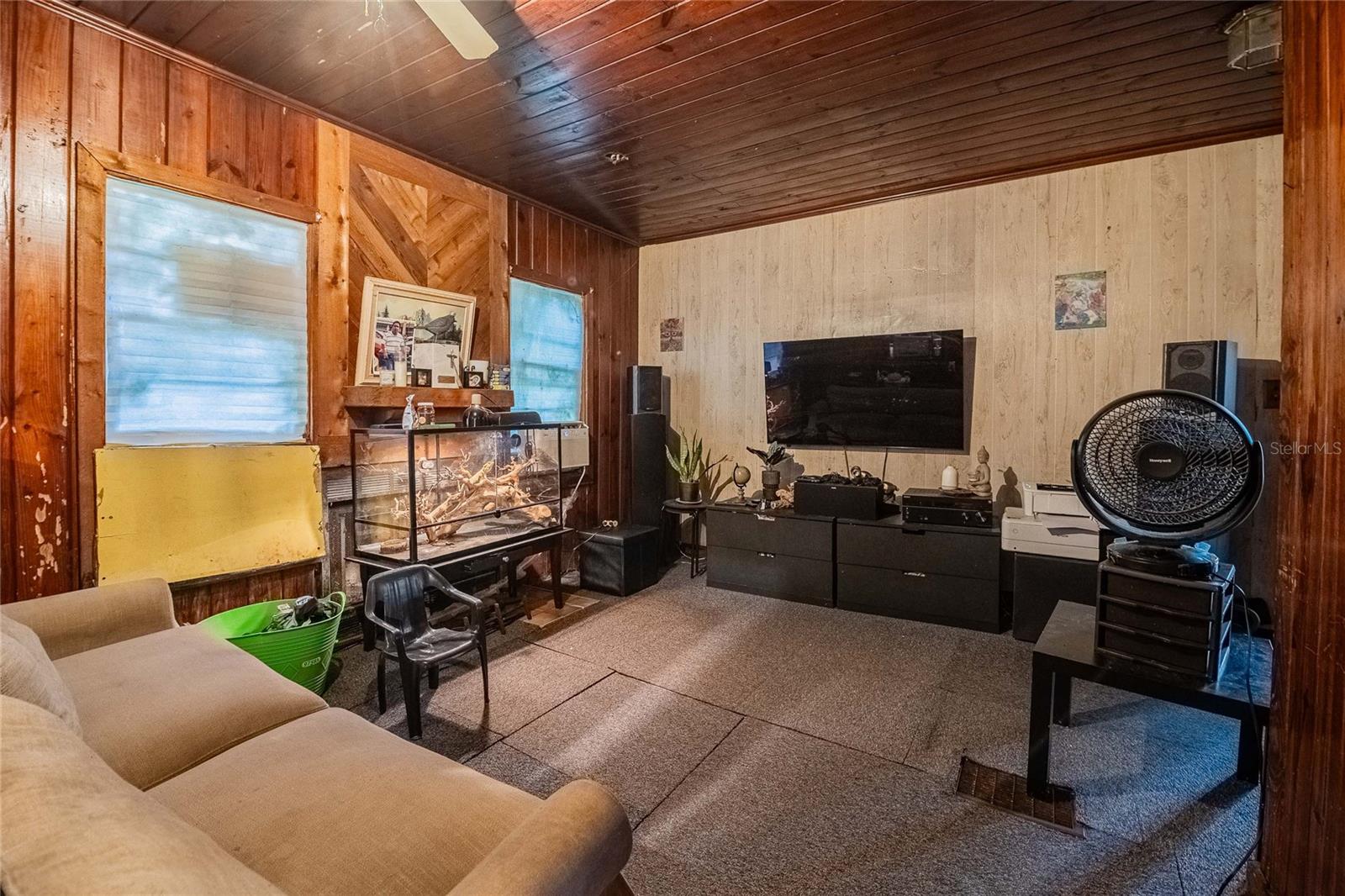 COUNTRY CLUB ESTATES SUB - Residential