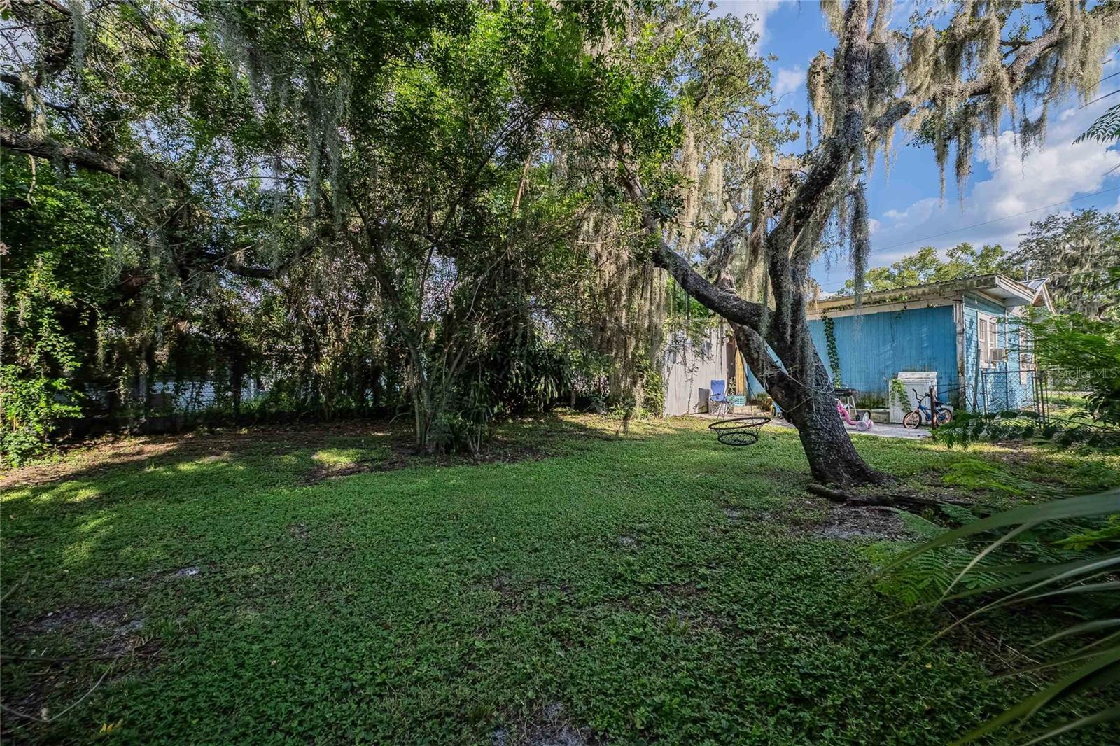 COUNTRY CLUB ESTATES SUB - Residential