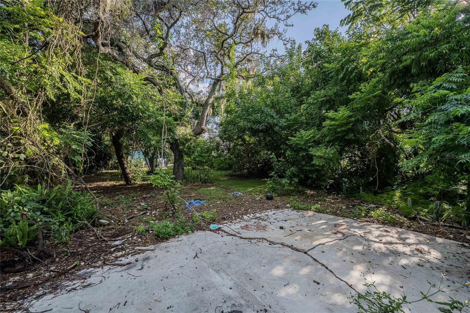 COUNTRY CLUB ESTATES SUB - Residential