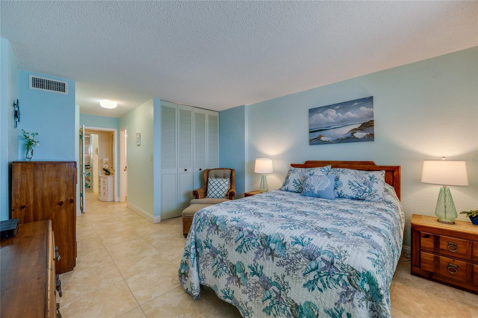 89 OCEANFRONT CONDO - Residential