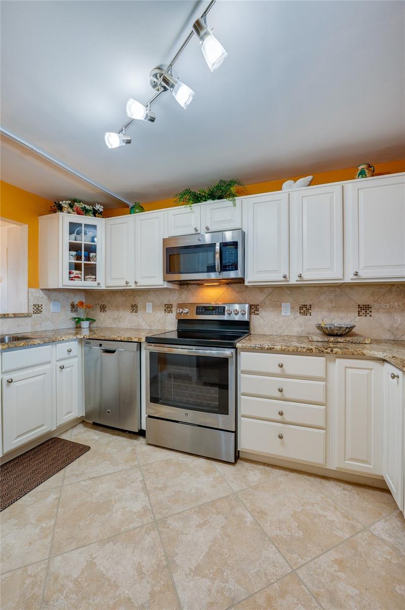 89 OCEANFRONT CONDO - Residential