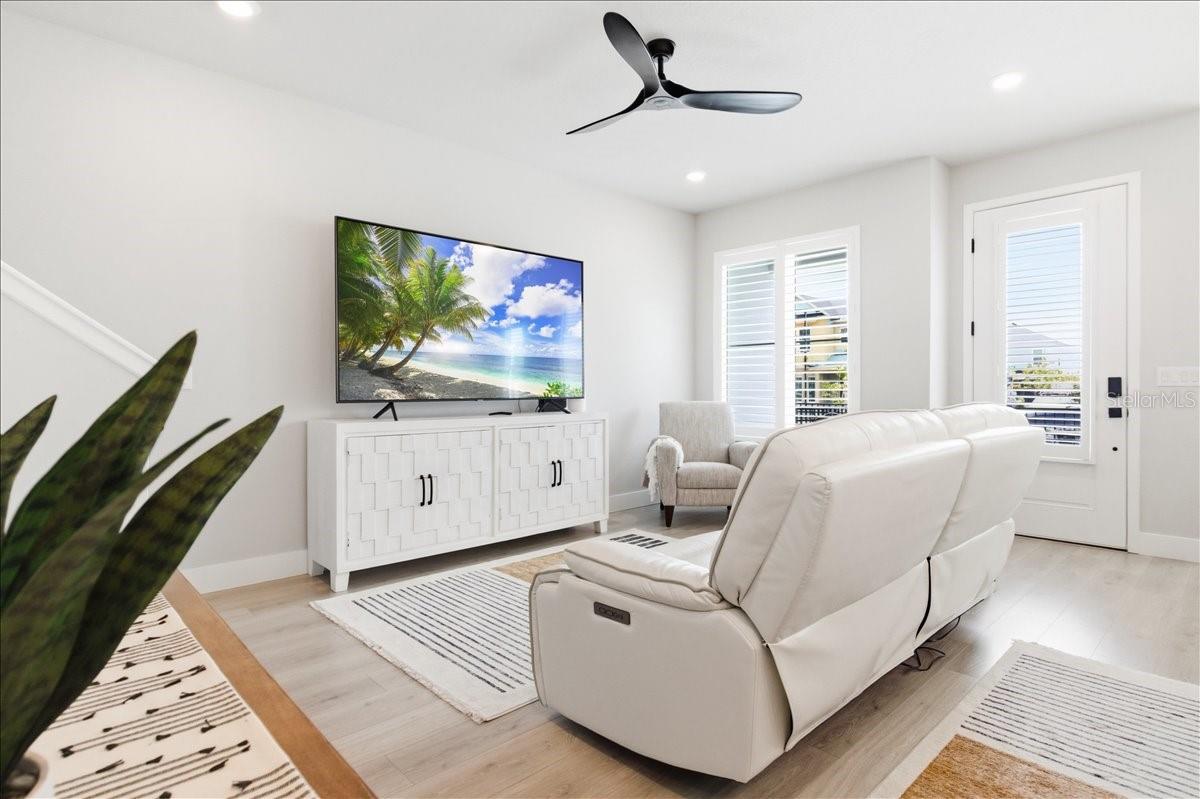 EMERALD LNDG/WATERSIDE - Residential