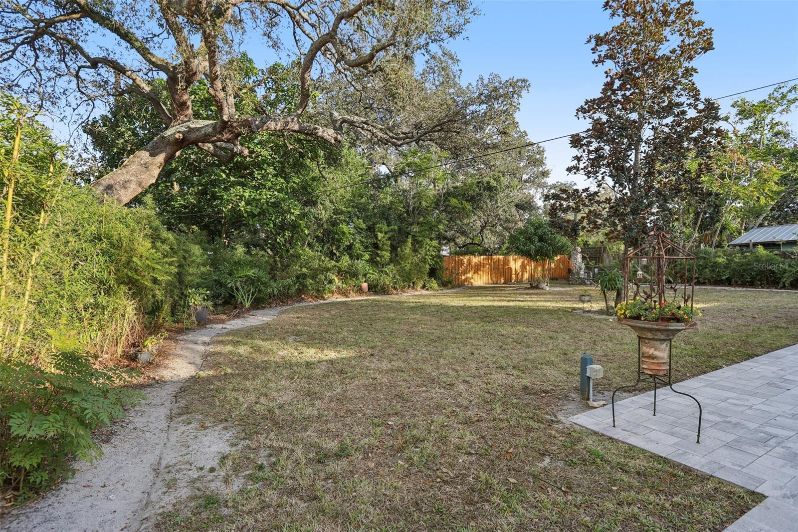 TAMPAS NORTH SIDE COUNTRY CLU - Residential