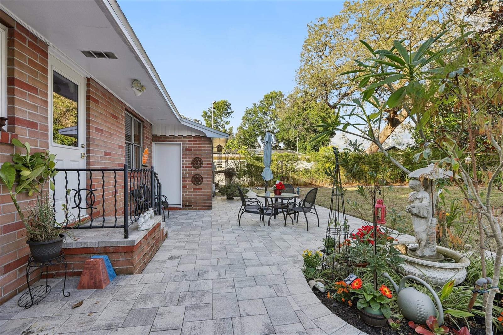 TAMPAS NORTH SIDE COUNTRY CLU - Residential