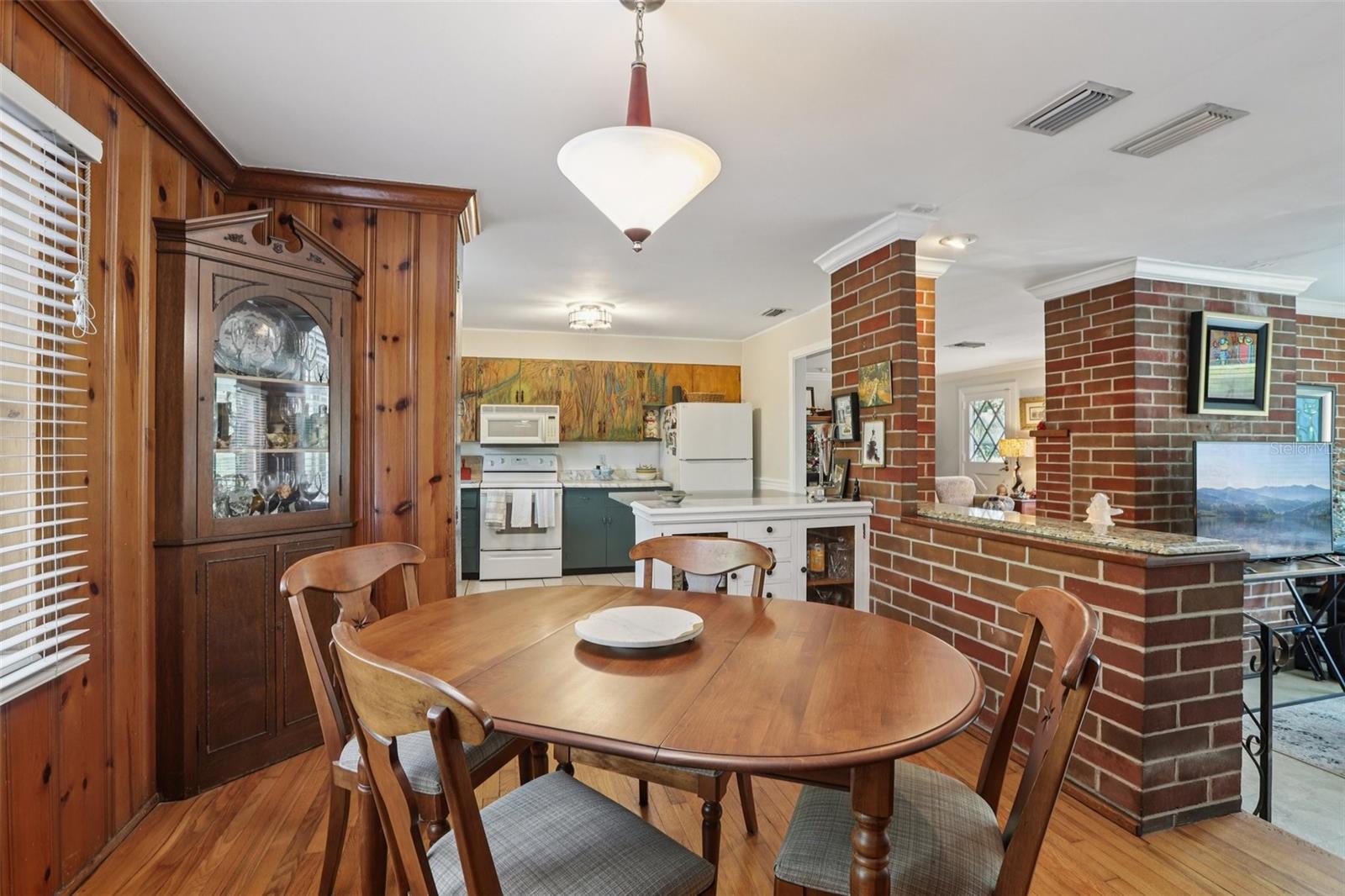 TAMPAS NORTH SIDE COUNTRY CLU - Residential