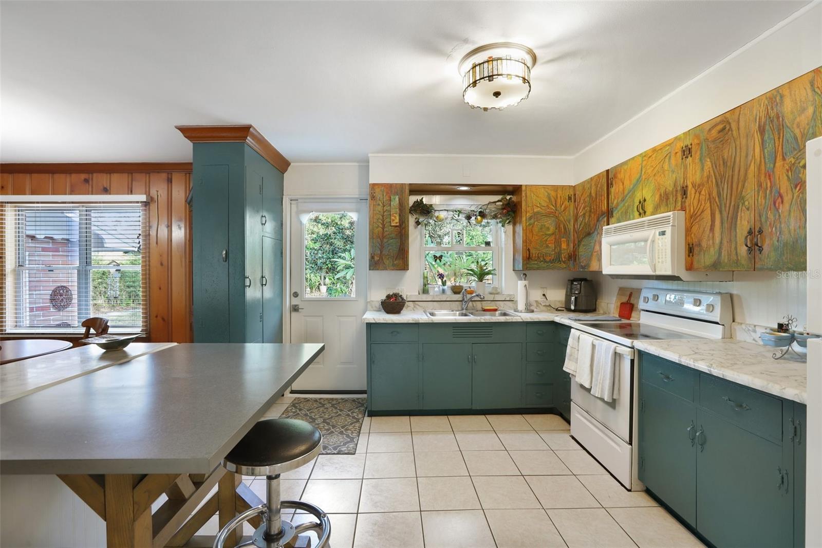 TAMPAS NORTH SIDE COUNTRY CLU - Residential