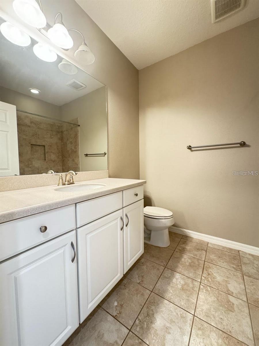 ARBOR LAKES ON PALMER RANCH - Residential Lease
