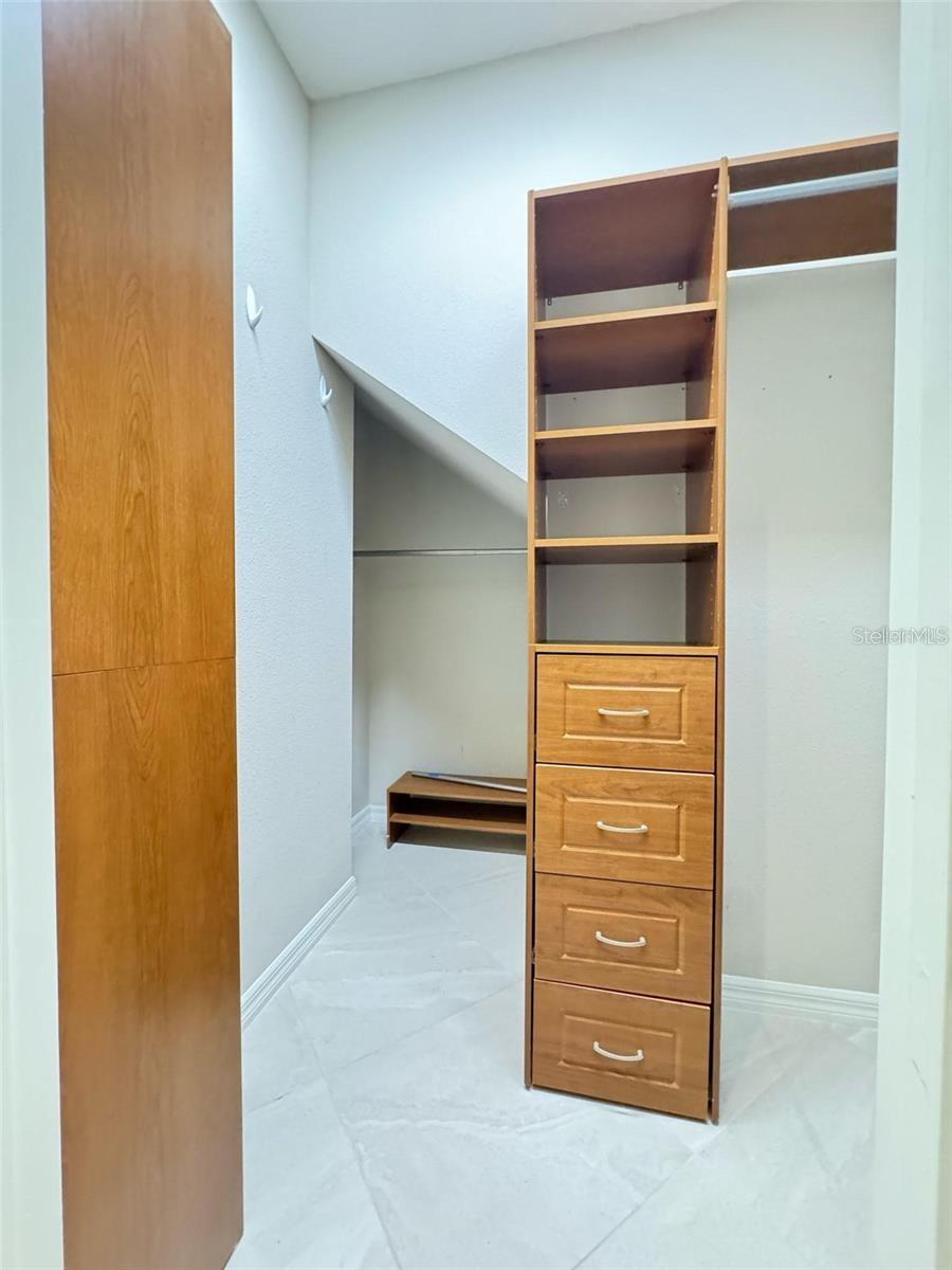 ARBOR LAKES ON PALMER RANCH - Residential Lease