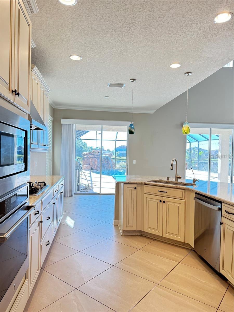 ARBOR LAKES ON PALMER RANCH - Residential Lease