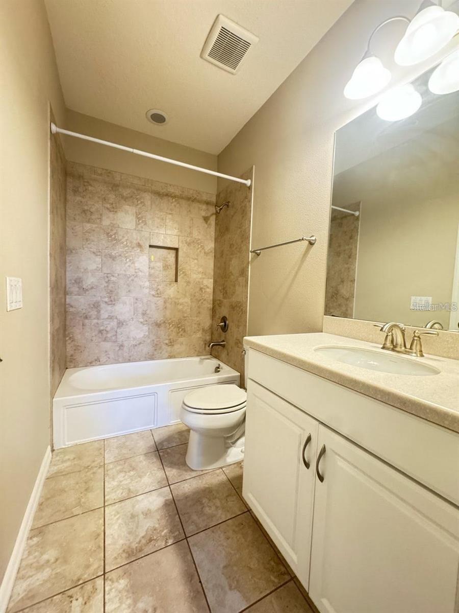ARBOR LAKES ON PALMER RANCH - Residential Lease