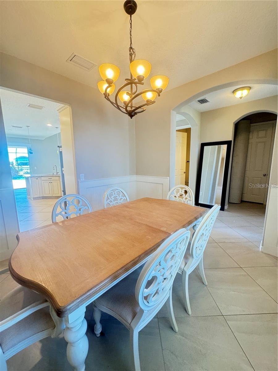 ARBOR LAKES ON PALMER RANCH - Residential Lease