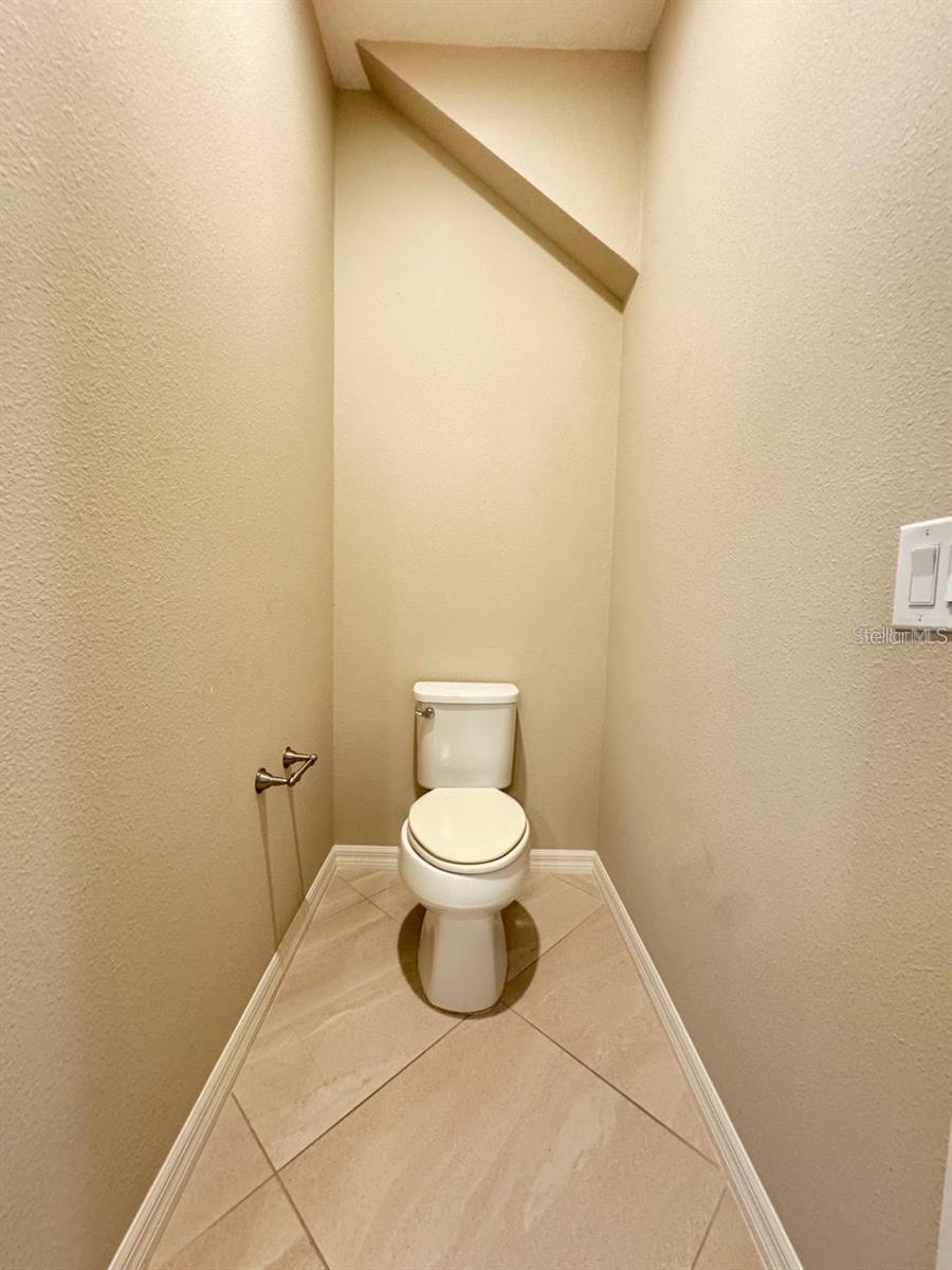 ARBOR LAKES ON PALMER RANCH - Residential Lease