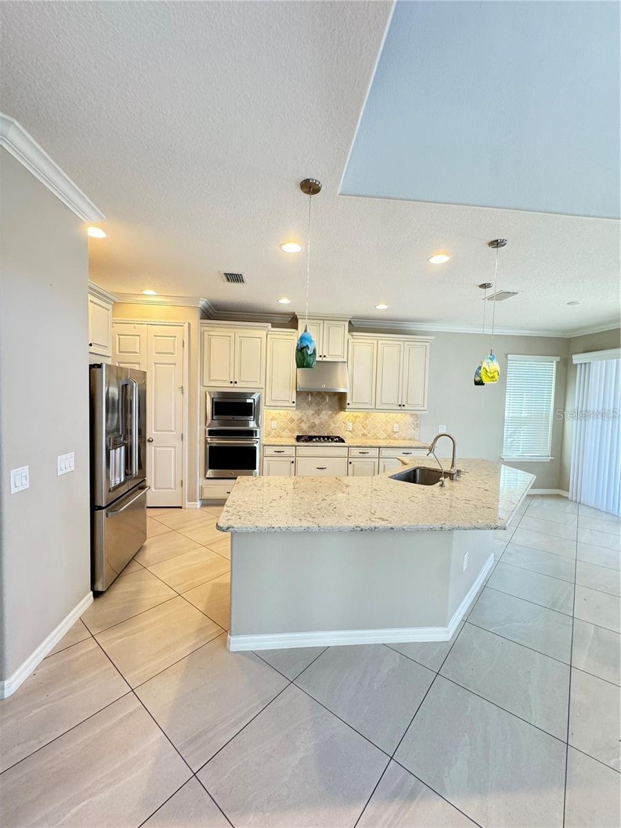 ARBOR LAKES ON PALMER RANCH - Residential Lease