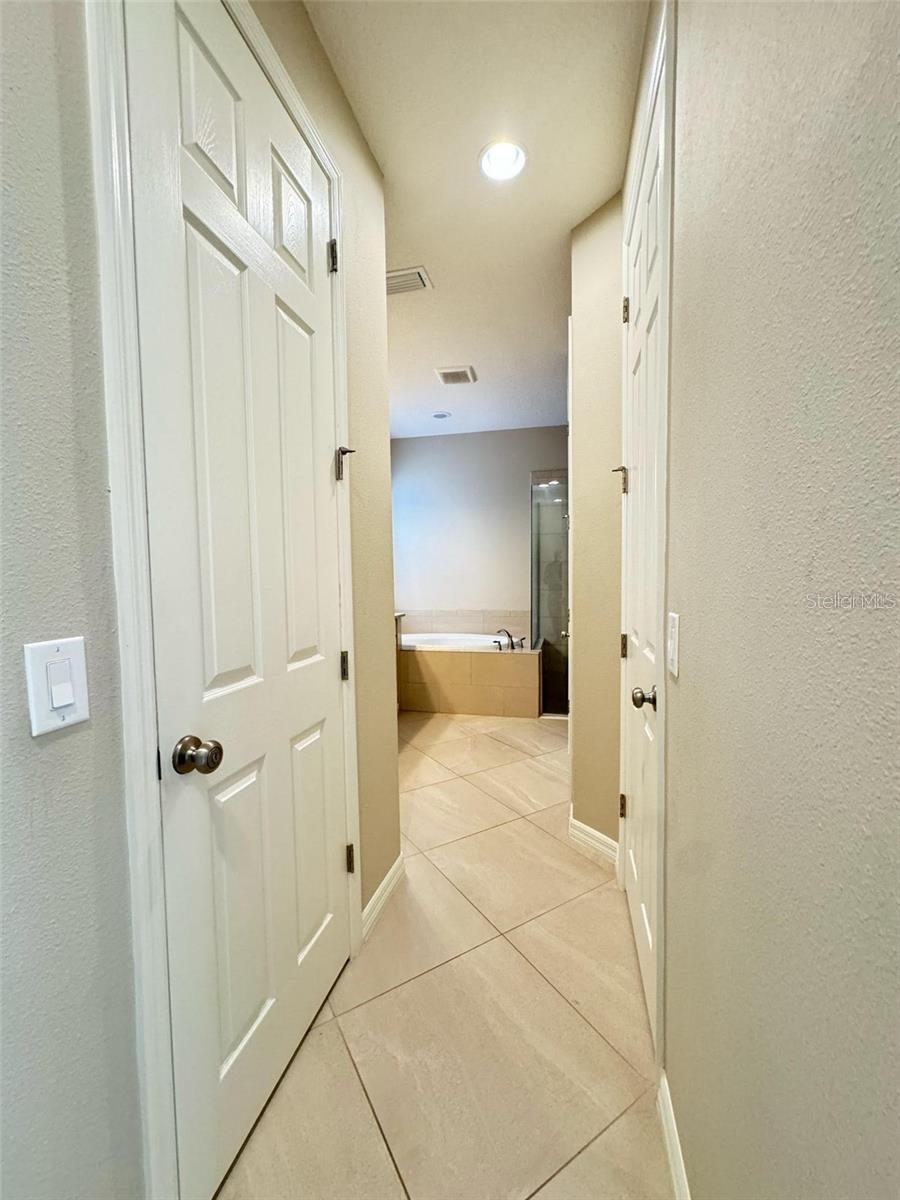 ARBOR LAKES ON PALMER RANCH - Residential Lease