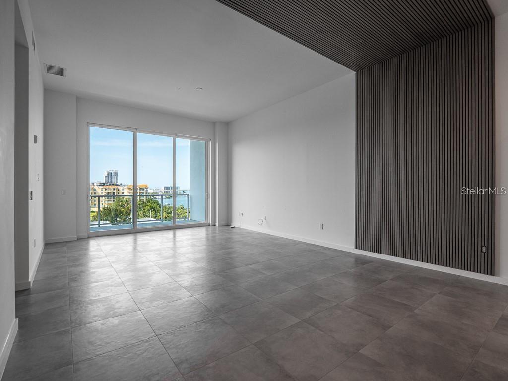 MARINA BAY 880 CONDO - Residential