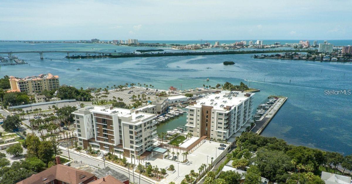 MARINA BAY 880 CONDO - Residential