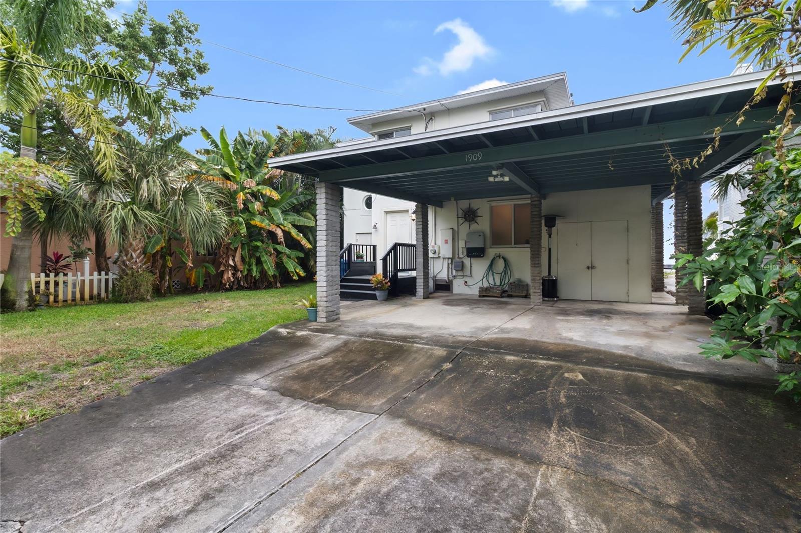 ROUSLYNN - Residential