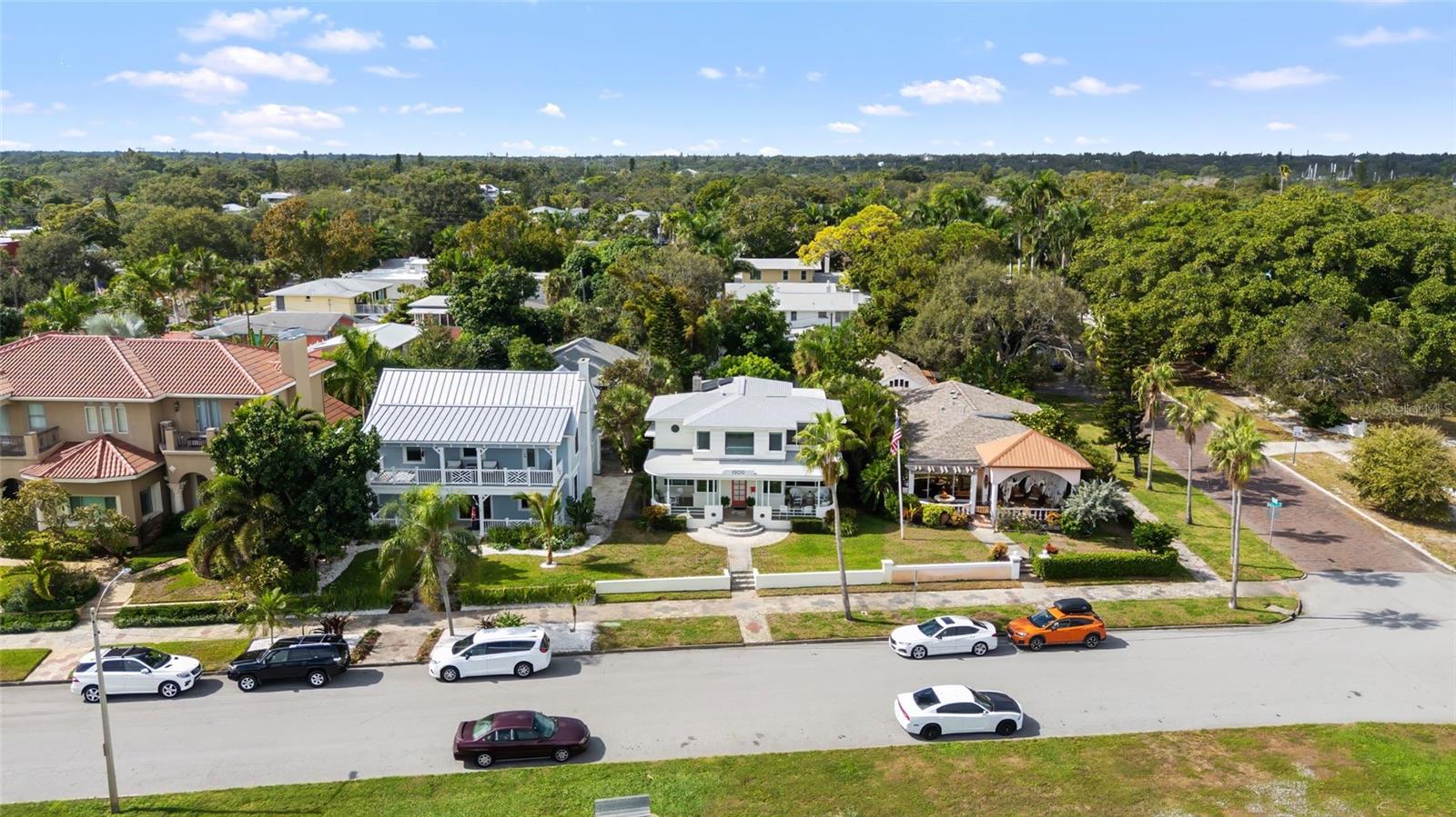 ROUSLYNN - Residential