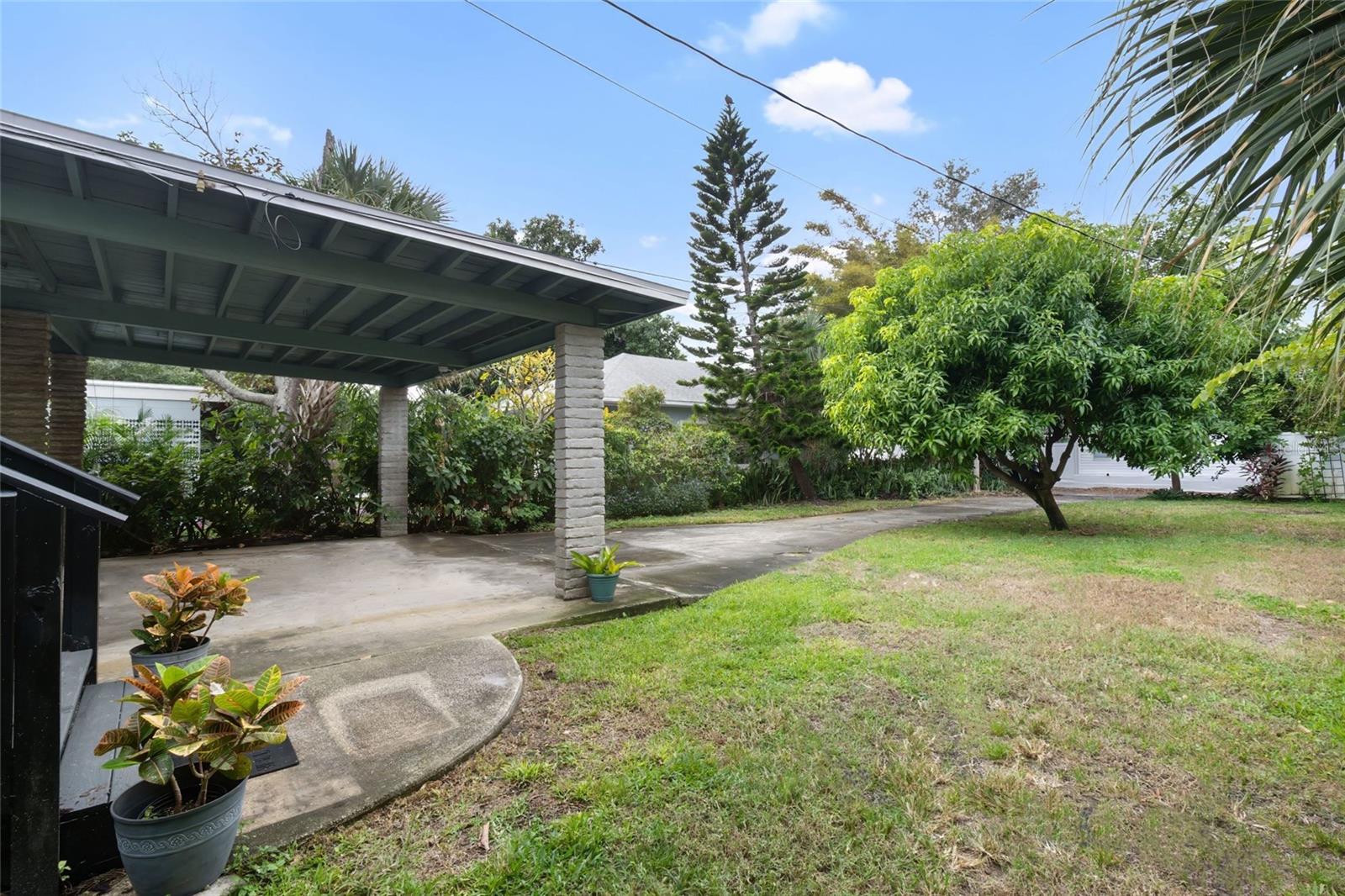 ROUSLYNN - Residential