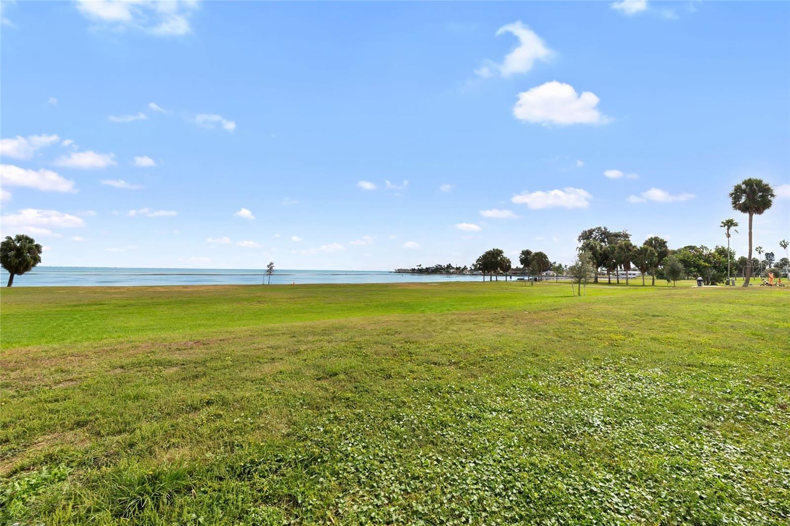 ROUSLYNN - Residential